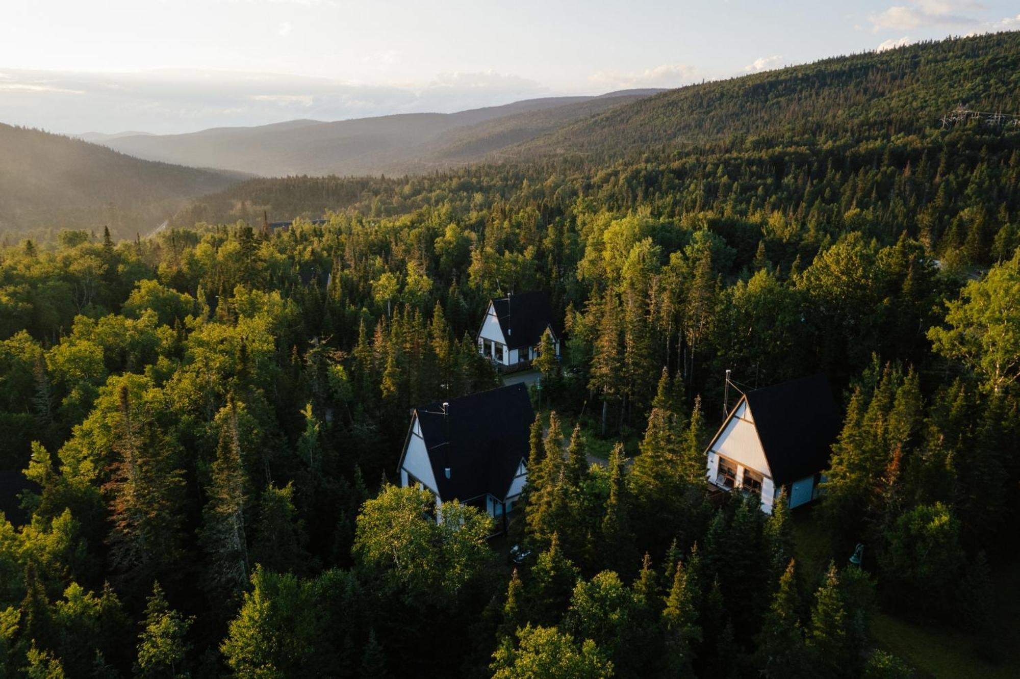 Gite Du Mont-Albert - Sepaq Sainte Anne des Monts ภายนอก รูปภาพ