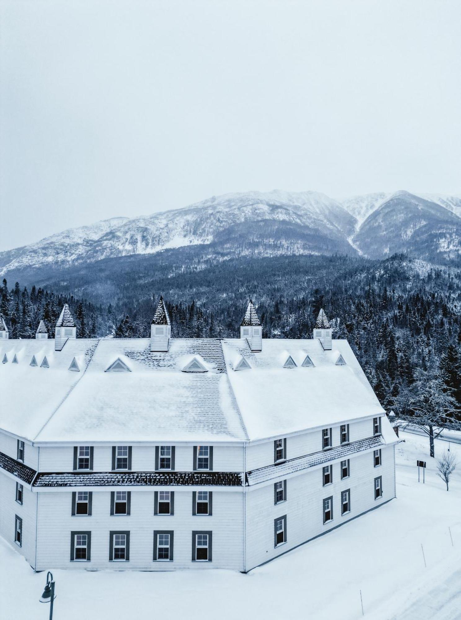Gite Du Mont-Albert - Sepaq Sainte Anne des Monts ภายนอก รูปภาพ